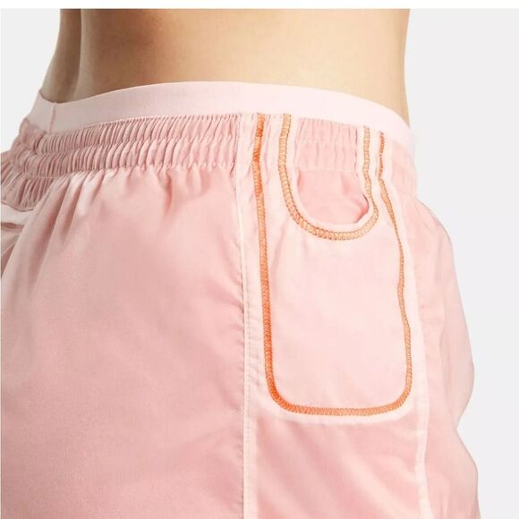 SOLD NWT Nike Icon Clash Tempo Luxe Pink 2-in-1 Mid-Rise Running Shorts XL - Picture 3 of 8
